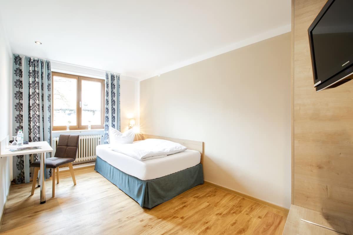 Standard Single Room | Soundproofing, free WiFi, bed sheets
