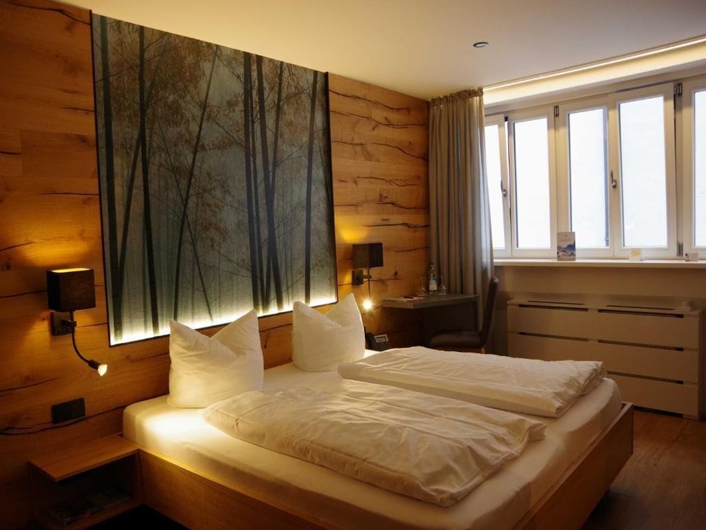 Phòng đôi tiện nghi đơn giản | Phòng cách âm, truy cập Internet không dây miễn phí, bộ trải giường 