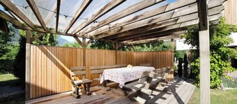 Ferienwohnung "Waalhof Ferienwohnung Golden" mit Bergblick, Gemeinschaftsgarten und WLAN