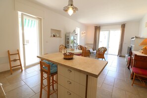 Dining - Casa Paola Otranto Apartment with Sea View, Balcony and Air Conditioning (otranto)