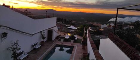 Outdoor pool, a heated pool