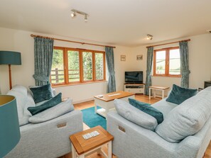 Living room - Kestrel, 19 Dartmouth Green (Totnes)