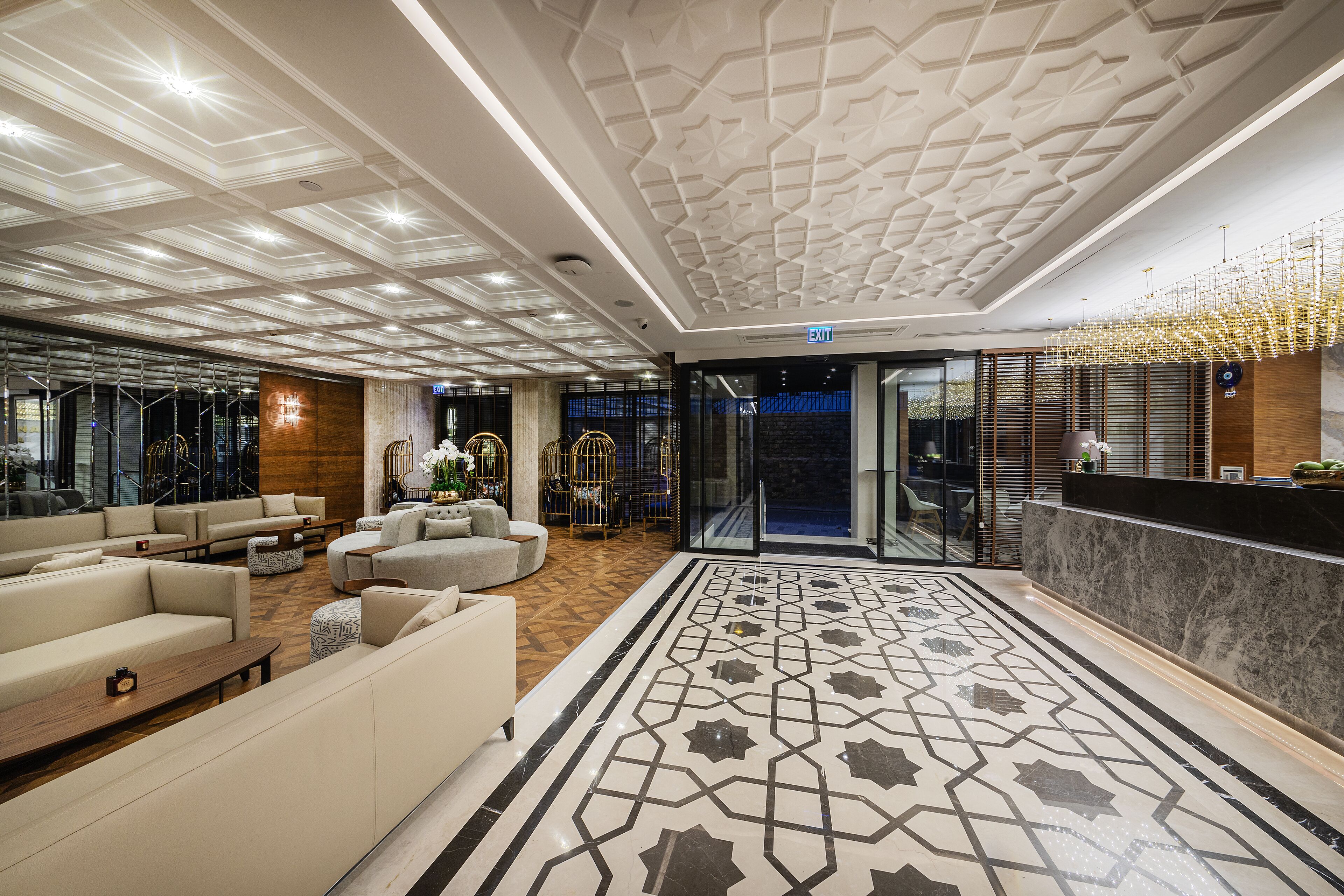 ฝ่ายต้อนรับ