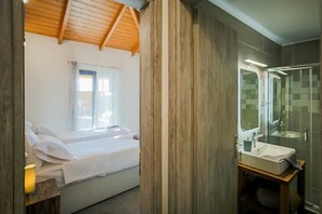 2 bedrooms, in-room safe, travel crib, free WiFi