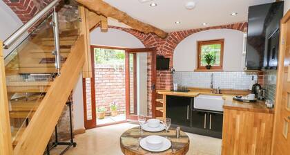 The Hyde Dovecote Kinver, pet Friendly Holiday let