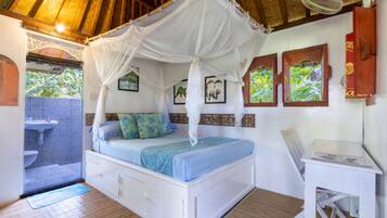 Villa básica | 1 dormitorio, caja fuerte, escritorio y tabla de planchar con plancha