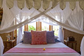 Villa Deluxe | 1 chambre, coffres-forts dans les chambres, bureau