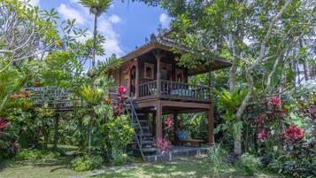 Villa básica | 1 dormitorio, caja fuerte, escritorio y tabla de planchar con plancha