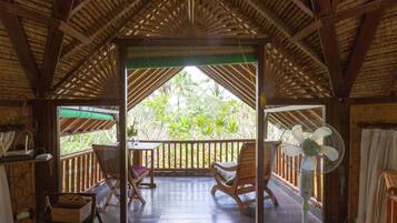 Villa, 1 Queen Bed | 1 bedroom, in-room safe, desk, iron/ironing board
