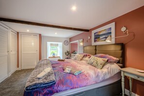Cottage | 4 bedrooms, individually decorated, individually furnished, free WiFi - Smithy House (Lochgilphead)