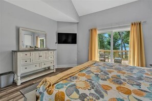 5 bedrooms, WiFi, bed sheets