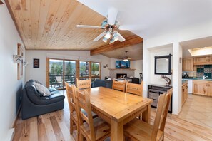 Dining - Affordable townhome at Purgatory - Awesome views - Steps to slopes (Durango)