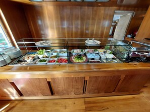 Daily buffet breakfast for a fee