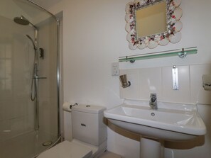 Cottage | Bathroom | Shower - Seashells (Bude)