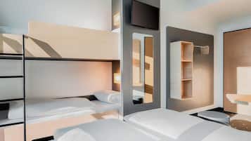 Family Room, Non Smoking | Desk, soundproofing, free WiFi, bed sheets
