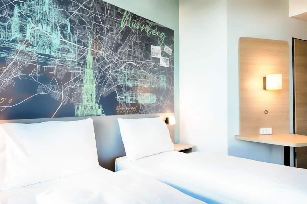 Schreibtisch, schallisolierte Zimmer, kostenloses WLAN, Bettwäsche