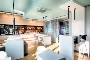 Daily buffet breakfast (EUR 13.9 per person)