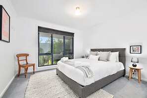 3 quartos, ferros/tábuas de passar roupa, Wi-Fi de cortesia