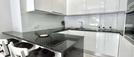 Fridge, microwave, oven, dishwasher