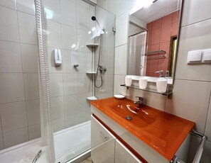 Shower, hair dryer, towels - Sun I - City center by HD PROPERTIES (Vilamoura)