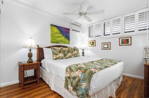 1 bedroom, iron/ironing board, free WiFi, bed sheets - Kihei Surfside #509: Stylish Oceanfront Oasis with Spectacular Views! (Kihei, Maui)