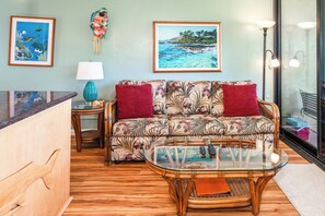 Interior - Kihei Surfside #509: Stylish Oceanfront Oasis with Spectacular Views! (Kihei, Maui)