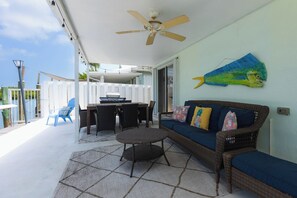 Unclassified image, 5 of 45, button