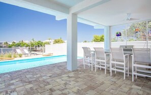 Terrace/patio - Coco Cay House on Coco Plum with pool and dock (Marathon)