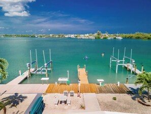 Unclassified image, 4 of 50, button