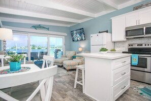 Interior - Sea La Vie 2 bedroom on open water in Kcb (Key Colony Beach)