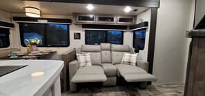 Interior - Hidden gem in Key Largo, bunk room, outdoor kitchen, 2 pools, laundry, 2 beaches (Key Largo)