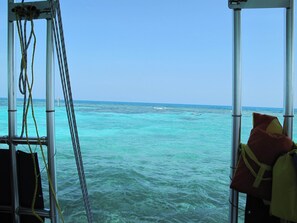 Beach nearby, beach towels - Hidden gem in Key Largo, bunk room, outdoor kitchen, 2 pools, laundry, 2 beaches (Key Largo)