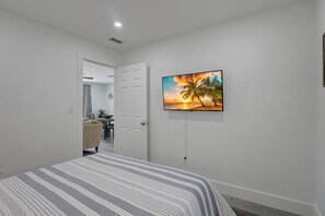 2 bedrooms, iron/ironing board, WiFi, bed sheets