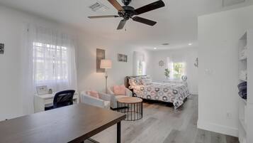 1 soveværelse, skrivebord, strygejern/strygebræt, Wi-Fi