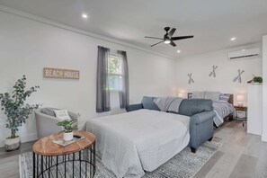 1 bedroom, iron/ironing board, WiFi, bed sheets