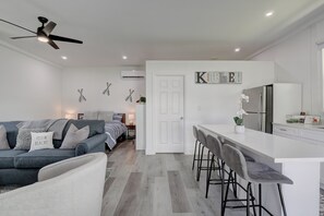 تلفزيون، مكتب