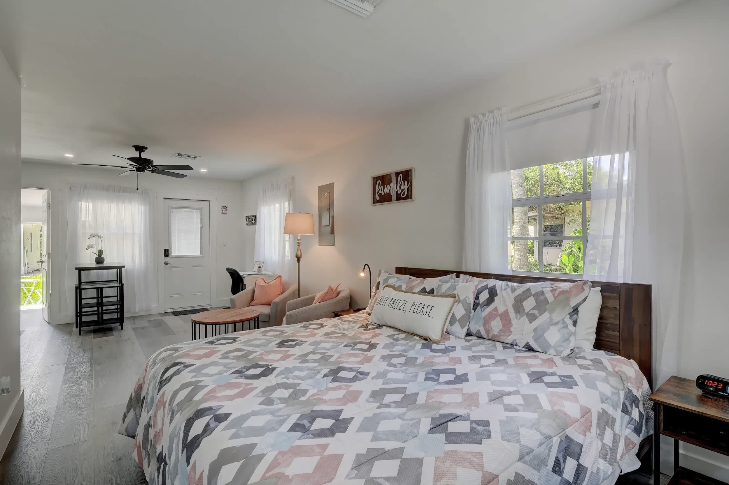 4 bedrooms, desk, iron/ironing board, WiFi