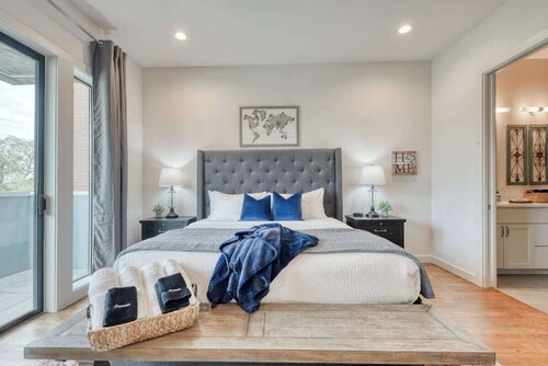 Upscale 4BR Town Home, Steps to Pearl/Riverwalk