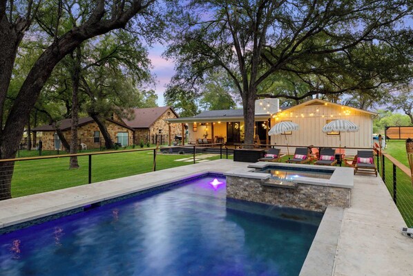 Outdoor pool, a heated pool