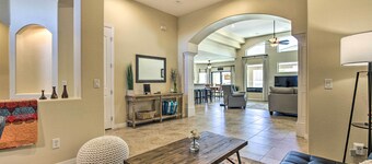 Snowbird Haven w/ Pool! 11 Mi to Dtwn Phoenix