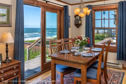 Beachfront cottage cozy & warm while watching wild surf action
