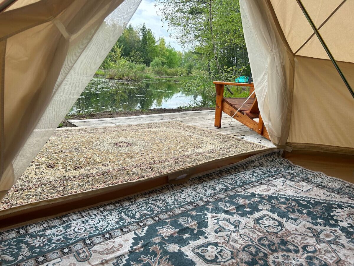 Vintage Dome tent pondside with spa use!