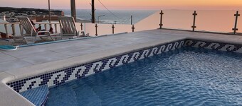 Star💫room ocean views, walking distance to beach