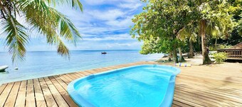 Roatan Beach House - West Bay Beachfront