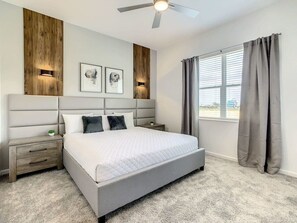 2 habitaciones, escritorio, tabla de planchar con plancha y wifi
