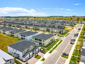 Exterior - Disney Stay/Console/Splash Fun /Game Lounge (Four Corners)