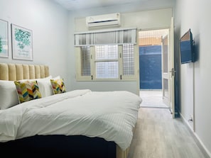 1 bedroom, free WiFi, bed sheets