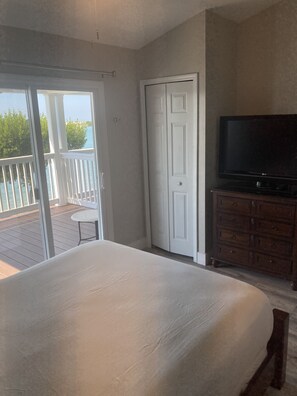 2 عدّة غرف نوم ومكواة/لوح كي وواي فاي وملاءات أسرّة