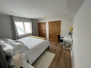 2 bedrooms, desk, iron/ironing board, travel crib