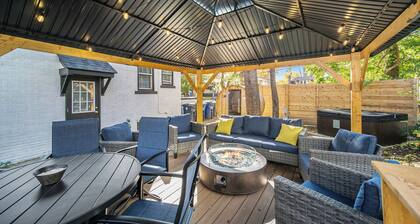 Hot Tubs | Game Room | Saunas | Theater | Walk Stadium/Downtown/Park | Decks